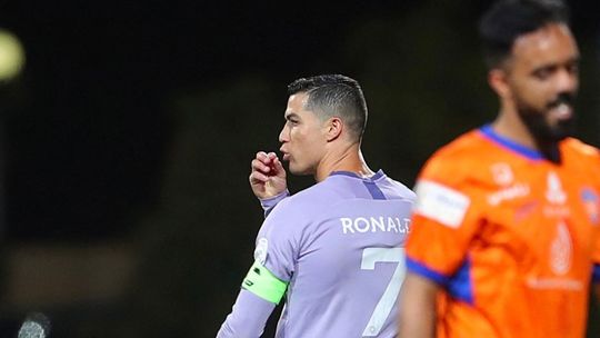 Nasrdený Ronaldo: Nechcete hrať futbal, kričal po súperoch. Jeho tím stráca