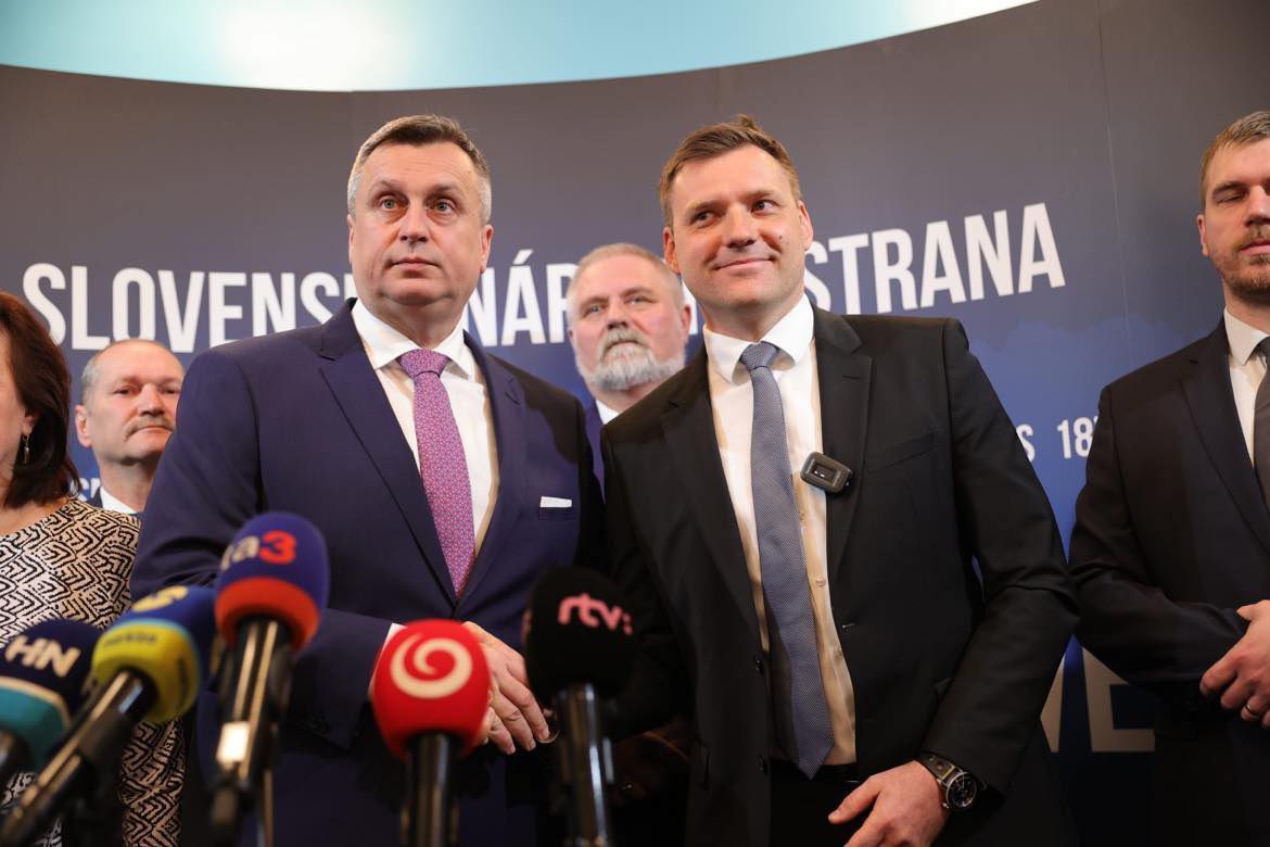 Líder SNS Andrej Danko sa spája s Tomášom...