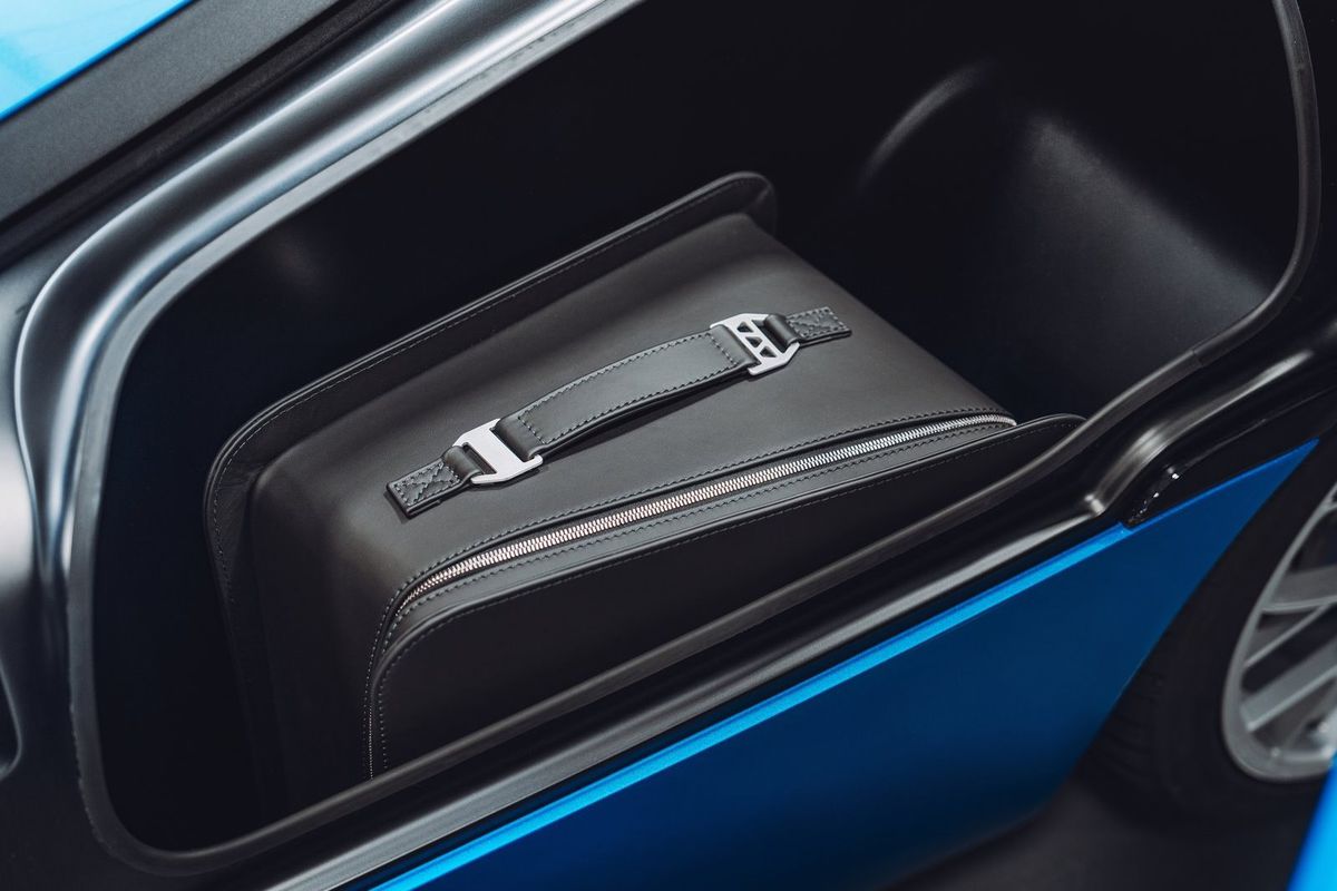 Okrem predného kufra s objemom 115 litrov sa...