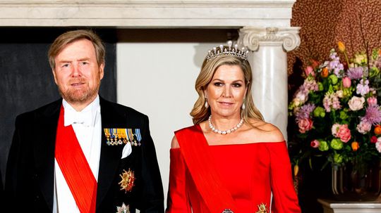 Kráľovná Maxima v róbe Claes Iversen s manželom...