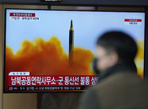 KĽDR Kórea strela balistická raketa