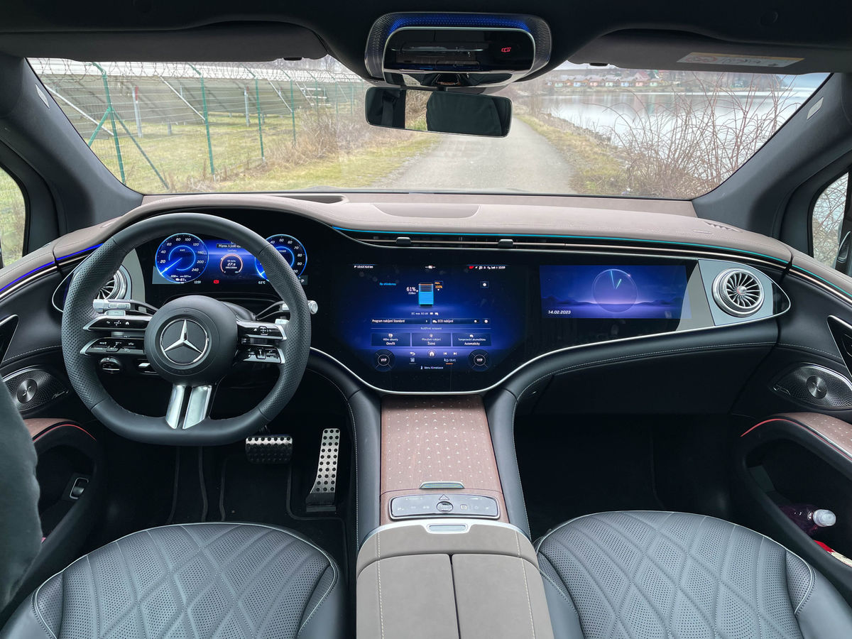Vrcholová verzia 580 4Matic je vybavená...