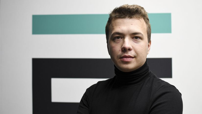 Bývalému šéfredaktorovi nezávislého spravodajského webu Pratasevičovi  sprísnili obvinenia - Svet - Správy - Pravda
