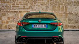 Alfa Romeo Giulia Quadrifoglio 100th Anniversary 5