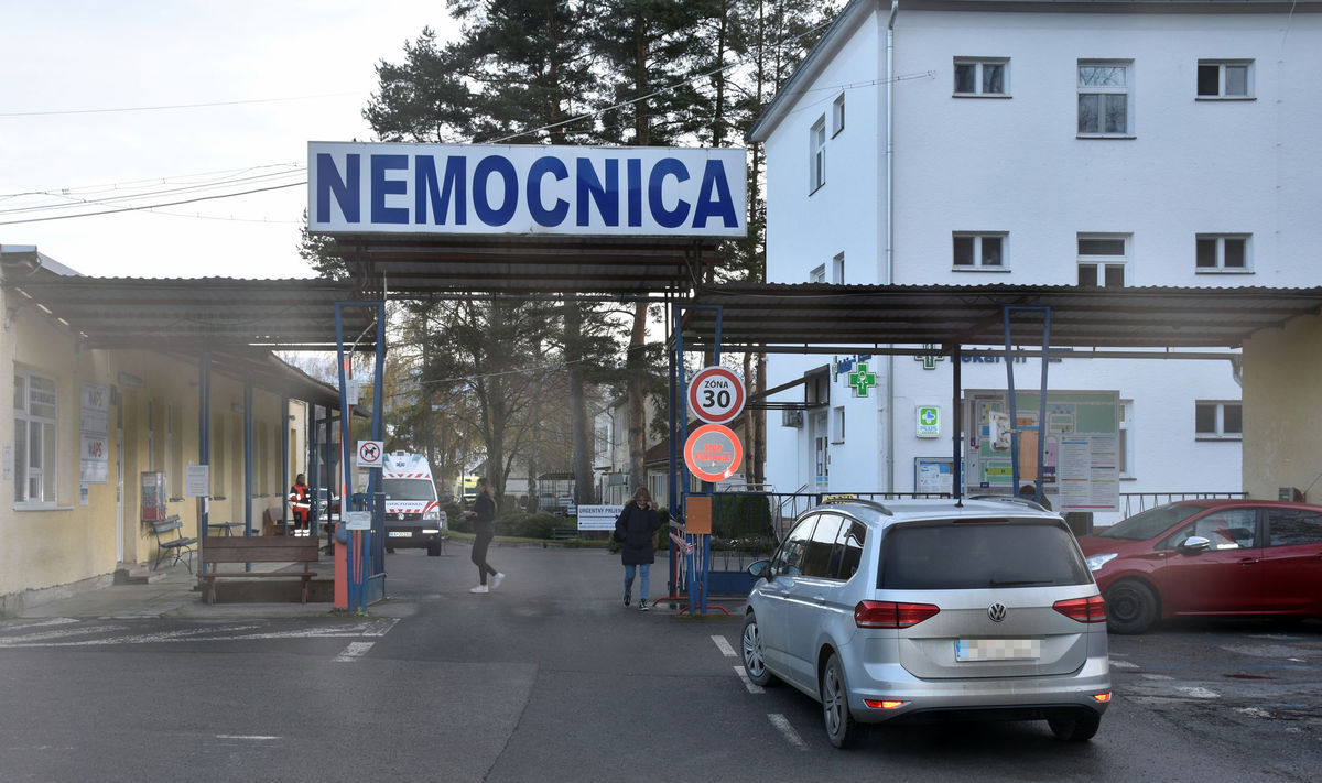 Riaditeľ nemocnice v Trstenej Marian Tholt...
