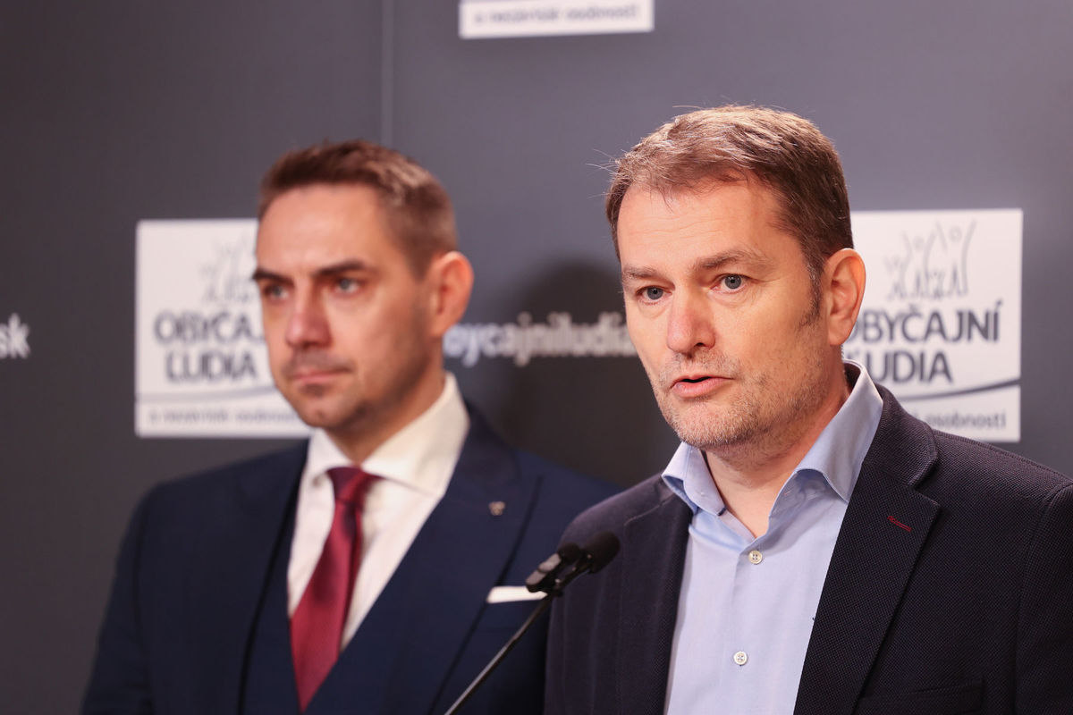 György Gyimesi po boku Igora Matoviča a Michala...