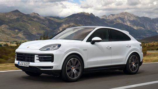 Porsche Cayenne - 2023