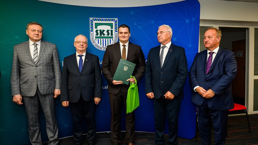 Foto: Zriaďovatelia Inžinierskej ceny a víťaz...