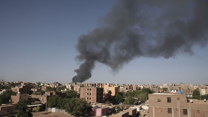 Sudán boje dym Chartúm