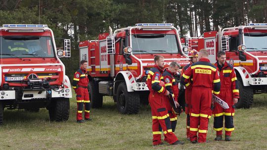 Roman Mikulec odovzdal hasičom nové špeciálne...