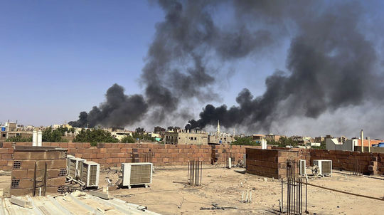 USA evakuovali diplomatov aj s rodinami zo Sudánu
