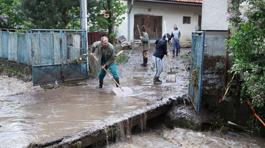Dažde a záplavy spôsobujú mestám škody za milióny. Dáta na prevenciu však štát zadarmo nedá