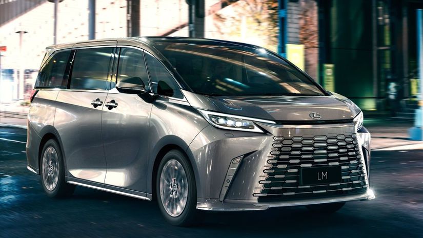 Lexus LM vás asi svojou obrovskou prednou...