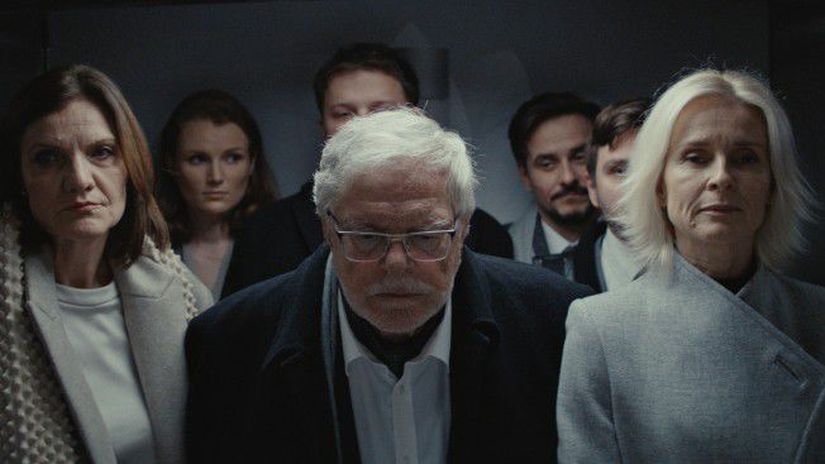 Jan Kačer ako minister Berger, Jana Oľhová ako...
