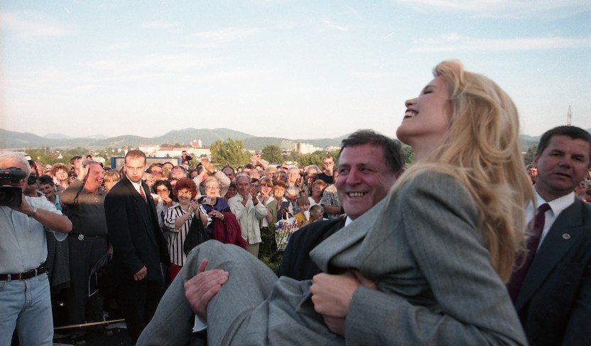 September 1998. Bývalý premiér Vladimír Mečiar...