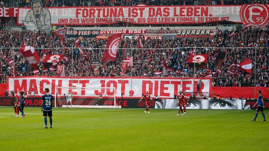 Revolúcia v nemeckom futbale. Klub z druhej ligy chce dávať lístky zadarmo