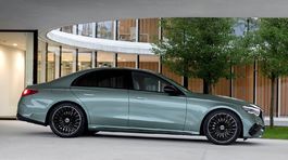 Mercedes-Benz E-Class - 2023