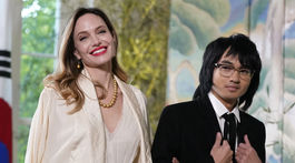 Angelina Jolie a jej adoptívny syn Maddox Jolie-Pitt 
