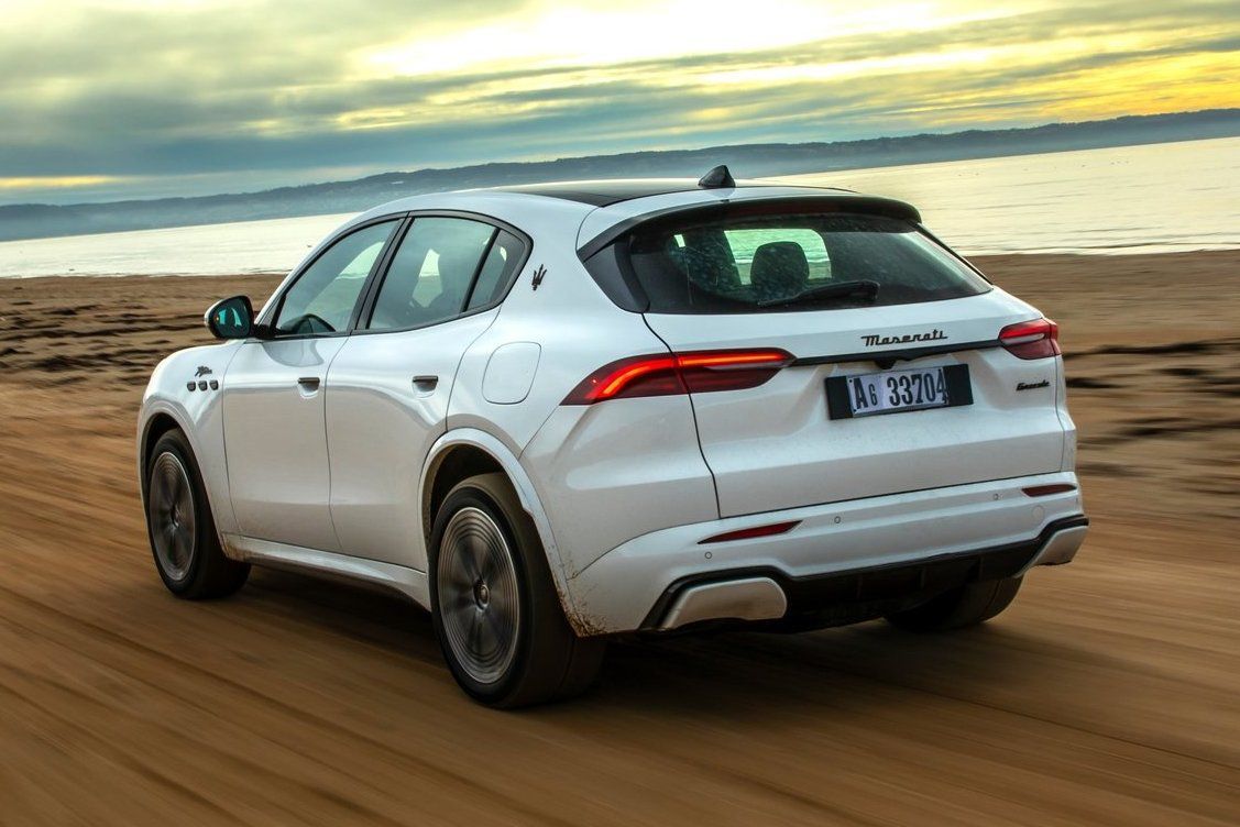 Špecifické sú aj disky kolies s aerodynamickými...