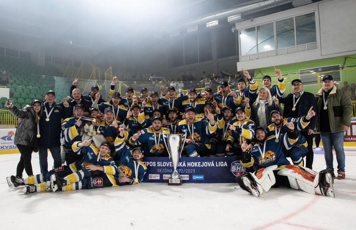 Víťazi SHL 2022/2023 HC 19 Humenné.