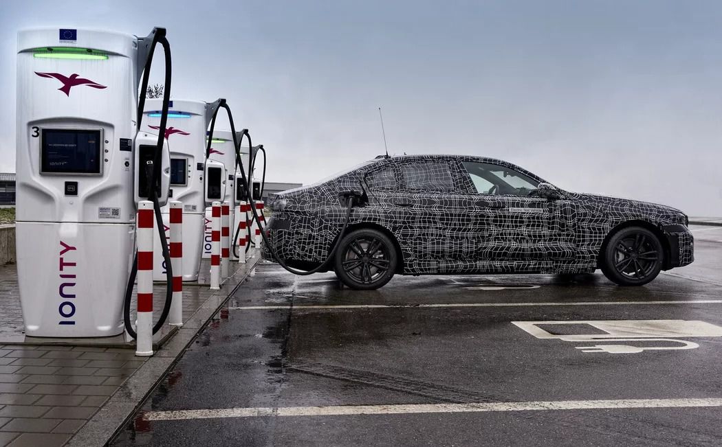 Ako prvé sa dostane BMW 5 k zákazníkom v...