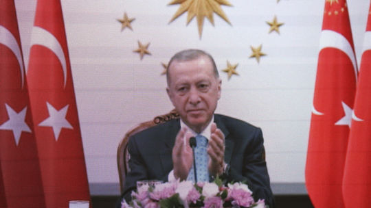 Infarkt? Žalúdok? Erdogan tretí deň po sebe zrušil svoj program