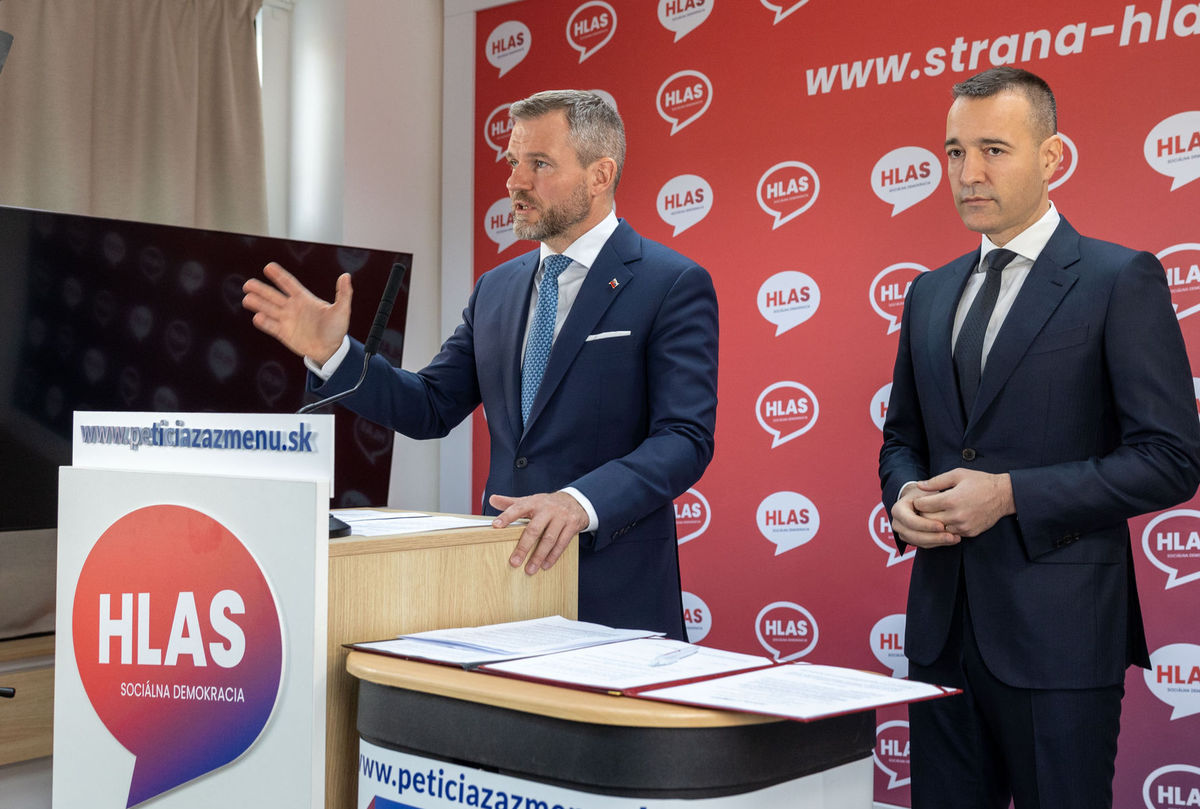 Líder Hlasu Peter Pellegrini podpísal s Tomášom...