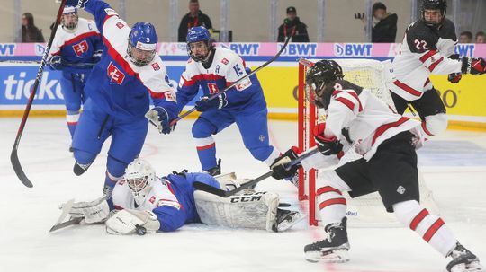 Bez bronzu: Mladí Slováci nechali na ľade srdce a proti Kanade boli lepším tímom. Súper ich zlomil v predĺžení