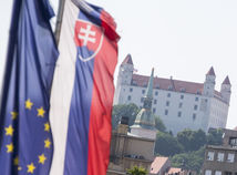 Bratislava hrad vlajky eú svk