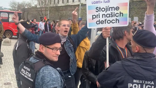 Matovič sa dostal do ostrého konfliktu s LGBTI+ aktivistami. Lietali vulgárne nadávky
