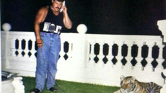 Fontána pred niekdajším domom Mikuláša Černáka...