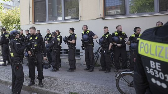 Na školskom dvore v Berlíne útočník vážne zranil dve žiačky
