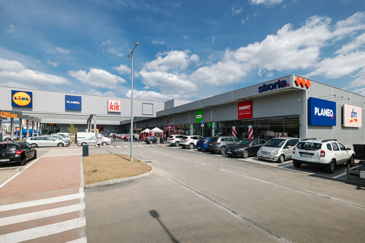 Retail park Storia v Pezinku.