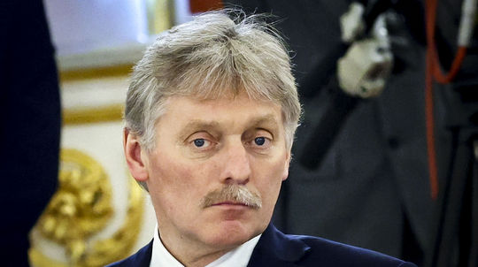 Peskov: Rusko postupuje na Ukrajine pomaly, lebo tam nevedie vojnu