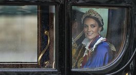 Princezná Kate z Walesu odchádza z Westminster Abbey. 