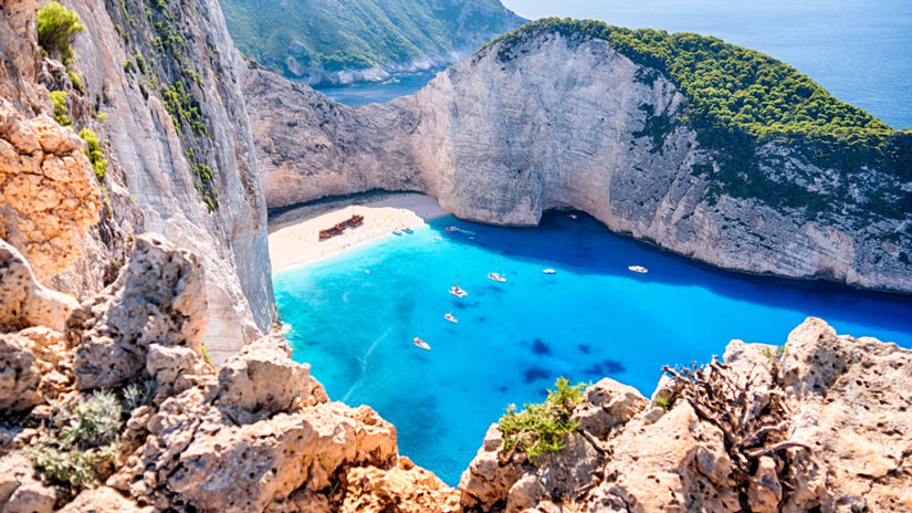 La plage de Navagio sur l'île de Zakynthos sera pendant...