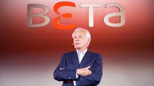 Ján Mojto založil vlastnú spoločnosť Beta Film,...