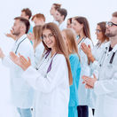 medici, lekári, zdravotníci, študenti