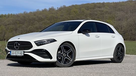 Mercedes A 180 (2023)