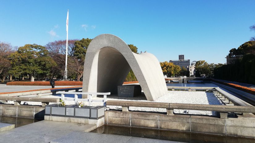 Hirošimský mierový park. Na snímke symbolický...