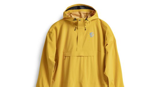 Pončo z kolekcie Fjällraven a bicyklovej značky...