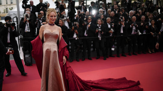 Herečka Uma Thurman v kreácii Christian Dior...