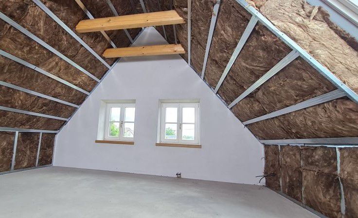 Aká má byť hrúbka izolácie pri rekonštrukcii strechy?