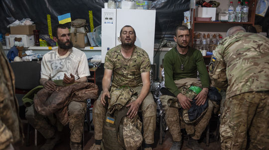 449. deň: Šéf ruských žoldnierov hlási dobytie Bachmutu. Kyjev priznáva kritickú situáciu
