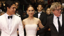 Todd Haynes, herečka Natalie Portman a herec Charles Melton