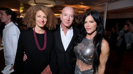 Ginevra Elkann, miliardár Jeff Bezos a jeho snúbenica Lauren Sanchez