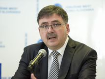 SR Bratislava ZMOS predseda Božik nový BAX