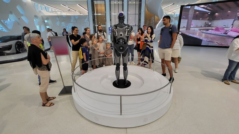 Humanoidný robot púta najviac pozornosti....
