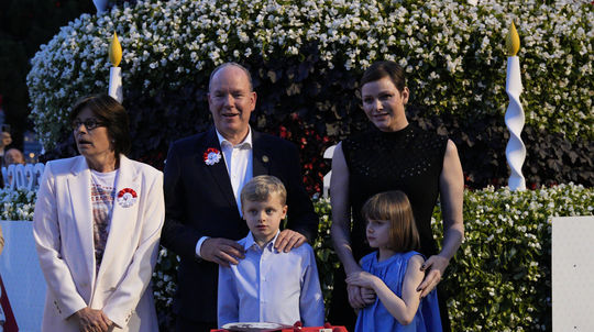 Monacká kniežacia rodina počas osláv 100....