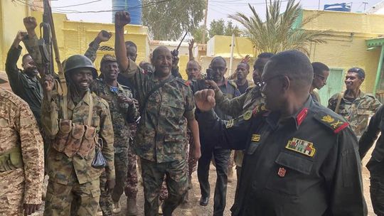 Po zlyhaní rozhovorov otriasa sudánskym Chartúmom paľba, zahynulo 27 ľudí